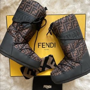 Fendi Snow Boots & Fendi Headband